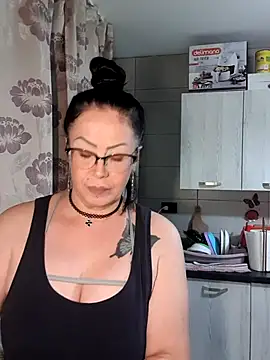 x  KHALEESI  x online show from 10/15/25, 03:53