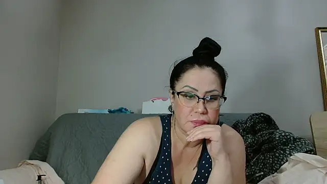 x  KHALEESI  x online show from 10/25/25, 05:13