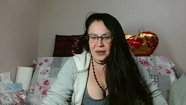 x  KHALEESI  x online show from 11/14/25, 09:29