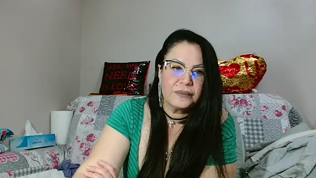 x  KHALEESI  x online show from 11/30/25, 08:53