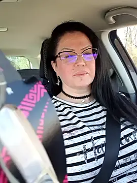 x  KHALEESI  x online show from 04/05/26, 07:48