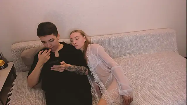 secret dreams   online show from 02/15/26, 01:54