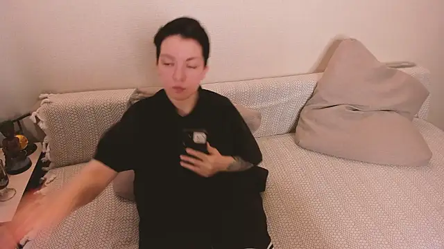 secret dreams   online show from 04/20/26, 10:29