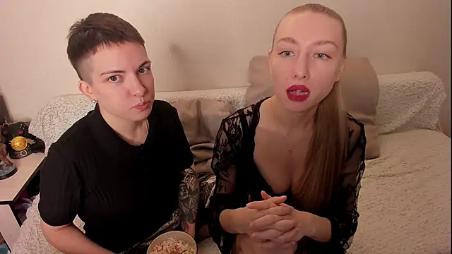 secret dreams   online show from 11/19/25, 03:45