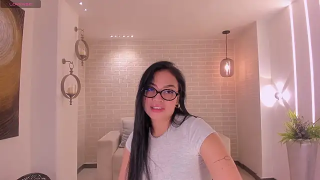 Snapshot of MollyJones_ chatting on 07/11/26, 12:16 MollyJones online show from 07/11/26, 12:16