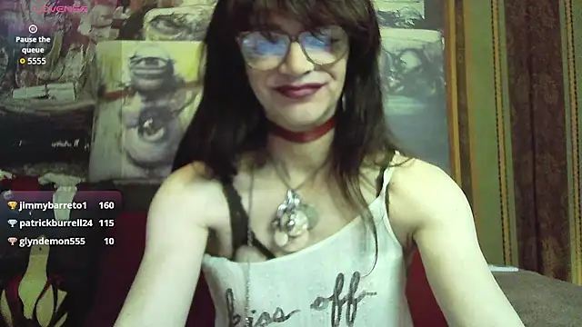 Snapshot of TheBlackWtch chatting on 11/10/25, 04:56 TheBlackWtch online show from 11/10/25, 04:56