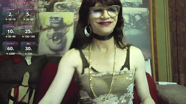 Snapshot of TheBlackWtch chatting on 10/28/25, 05:01 TheBlackWtch online show from 10/28/25, 05:01