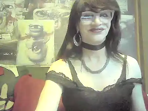 Snapshot of TheBlackWtch chatting on 05/19/26, 10:39 TheBlackWtch online show from 05/19/26, 10:39