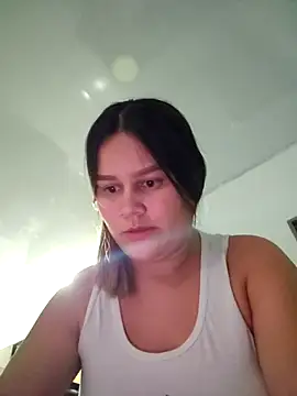 sweet lucia online show from 11/10/25, 10:26