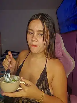 sweet lucia online show from 02/08/26, 12:41