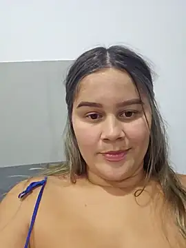 Snapshot of sweet_lucia chatting on 01/17/25, 04:06 sweet lucia online show from 01/17/25, 04:06