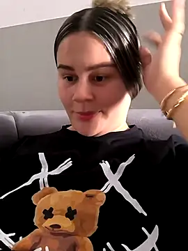 Snapshot of sweet_lucia chatting on 01/11/25, 04:57 sweet lucia online show from 01/11/25, 04:57