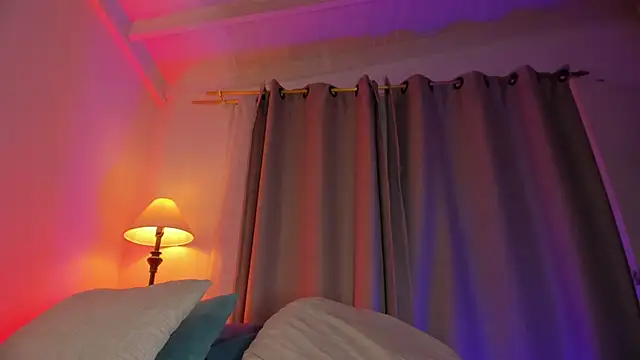 hot booty  online show from 10/28/25, 10:41