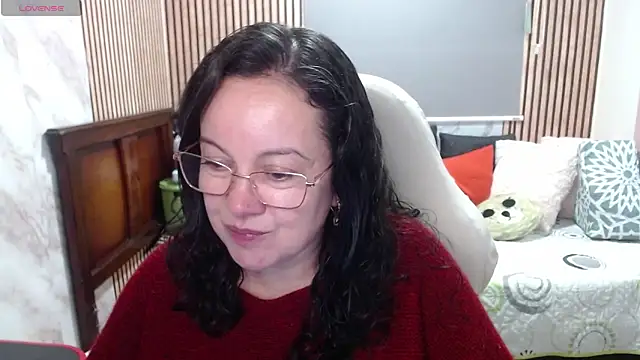 Sonialorens  online show from 05/27/26, 04:36