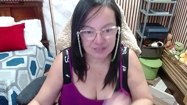 Sonialorens  online show from 03/12/26, 09:08