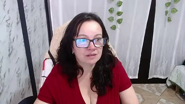 Snapshot of Sonialorens_ chatting on 03/06/25, 08:16 Sonialorens online show from 03/06/25, 08:16