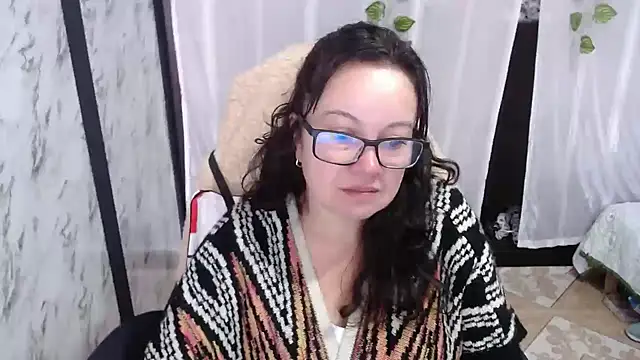 Snapshot of Sonialorens_ chatting on 03/08/25, 02:19 Sonialorens online show from 03/08/25, 02:19