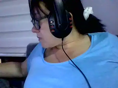 Snapshot of Sonialorens_ chatting on 02/16/25, 01:36 Sonialorens online show from 02/16/25, 01:36