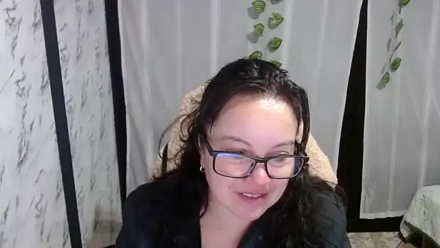 Snapshot of Sonialorens_ chatting on 03/13/25, 12:02 Sonialorens online show from 03/13/25, 12:02