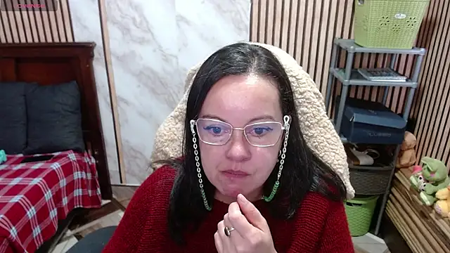 Sonialorens  online show from 03/28/26, 05:25