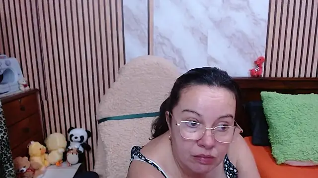 Snapshot of Sonialorens_ chatting on 10/13/25, 11:16 Sonialorens online show from 10/13/25, 11:16