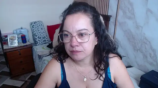 Sonialorens  online show from 01/15/26, 05:49