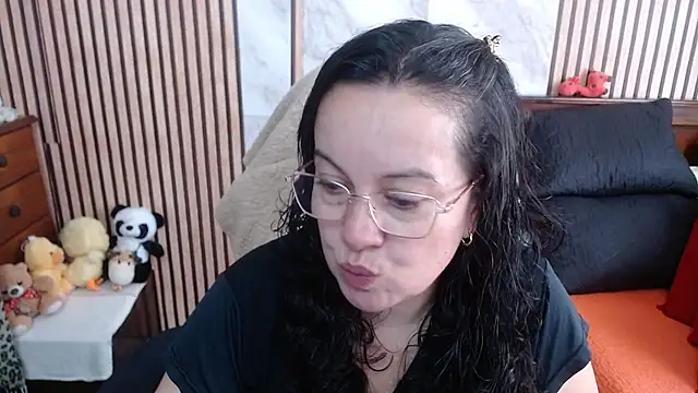 Snapshot of Sonialorens_ chatting on 09/30/25, 03:29 Sonialorens online show from 09/30/25, 03:29