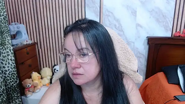 Snapshot of Sonialorens_ chatting on 10/02/25, 10:46 Sonialorens online show from 10/02/25, 10:46