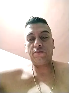 Snapshot of starplss chatting on 10/05/25, 09:11 starplss online show from 10/05/25, 09:11