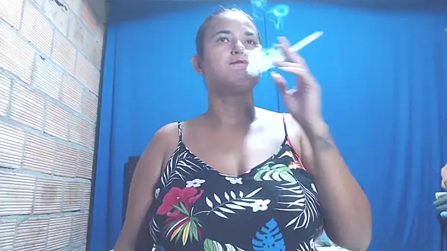 Snapshot of isabella_dirty69 chatting on 03/07/25, 05:40 isabella dirty69 online show from 03/07/25, 05:40