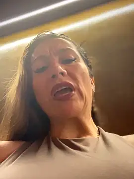 angelitasexy81 online show from 04/10/26, 10:33