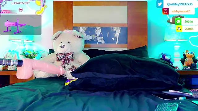 ashley 19xx online show from 11/22/25, 03:05