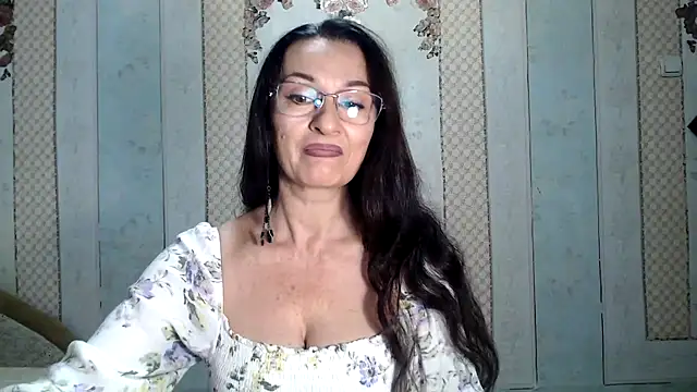 Antralyn online show from 11/10/25, 10:20