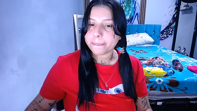 Snapshot of venuxwilliam chatting on 07/17/26, 10:18 venuxwilliam online show from 07/17/26, 10:18