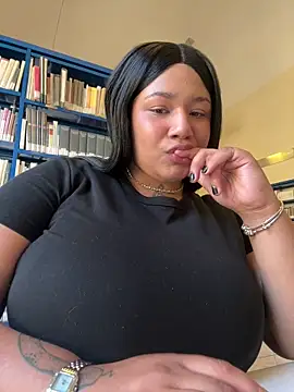 IamSashaLuv online show from 10/08/25, 08:05