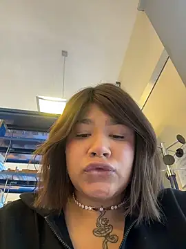 IamSashaLuv online show from 11/28/25, 09:20