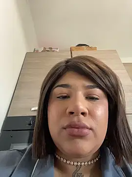 IamSashaLuv online show from 11/11/25, 10:10