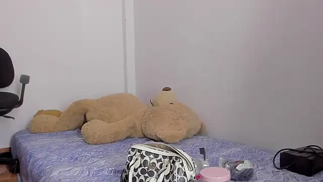 Snapshot of Emma_lean chatting on 09/17/25, 11:12 Emma lean online show from 09/17/25, 11:12