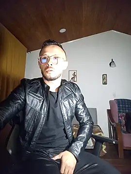 Snapshot of sebastian_horny chatting on 05/16/26, 05:50 sebastian horny online show from 05/16/26, 05:50
