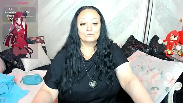 Snapshot of lady_lauren chatting on 06/17/26, 04:12 lady lauren online show from 06/17/26, 04:12