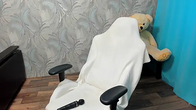 Kitty8meow online show from 11/12/25, 09:13