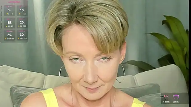 Snapshot of AkexandraFix chatting on 07/17/26, 01:52 AkexandraFix online show from 07/17/26, 01:52