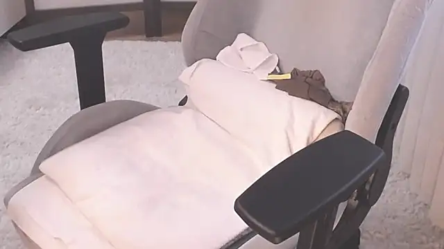 ms Hot milf online show from 09/22/25, 04:18