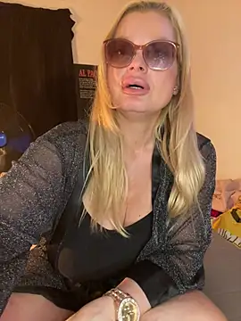 Lisavontease online show from 07/19/26, 07:54