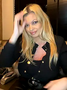 Lisavontease online show from 10/05/25, 03:19