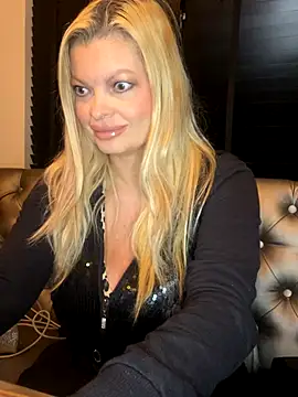 Lisavontease online show from 10/12/25, 04:36