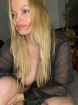 Lisavontease online show from 06/07/26, 09:42