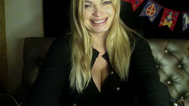 Lisavontease online show from 11/29/25, 10:21