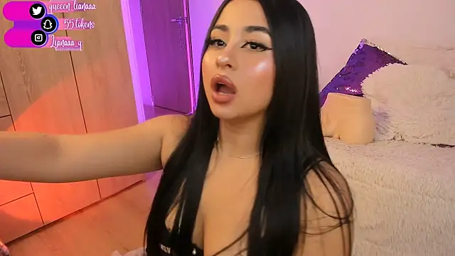 Snapshot of Queen_liana chatting on 02/13/25, 06:52 Queen liana online show from 02/13/25, 06:52