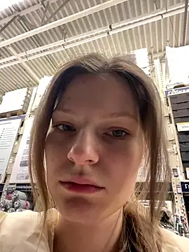 MaryHiggins online show from 12/15/25, 02:01